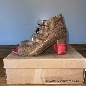 NIB Women's‎ Unity in Diversity Buttercup Red Open Toe Booties EUR 41 US 10